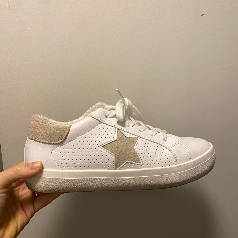 STAR SNEAKERS